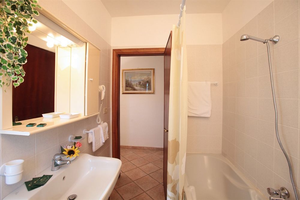 Tris Hotel Orbetello Exterior foto