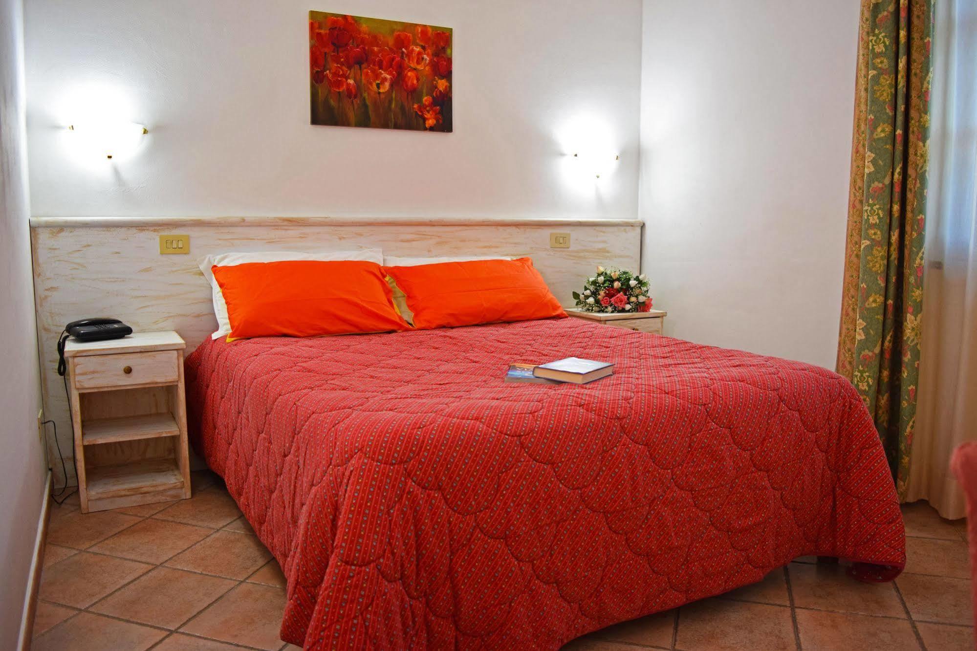 Tris Hotel Orbetello Exterior foto